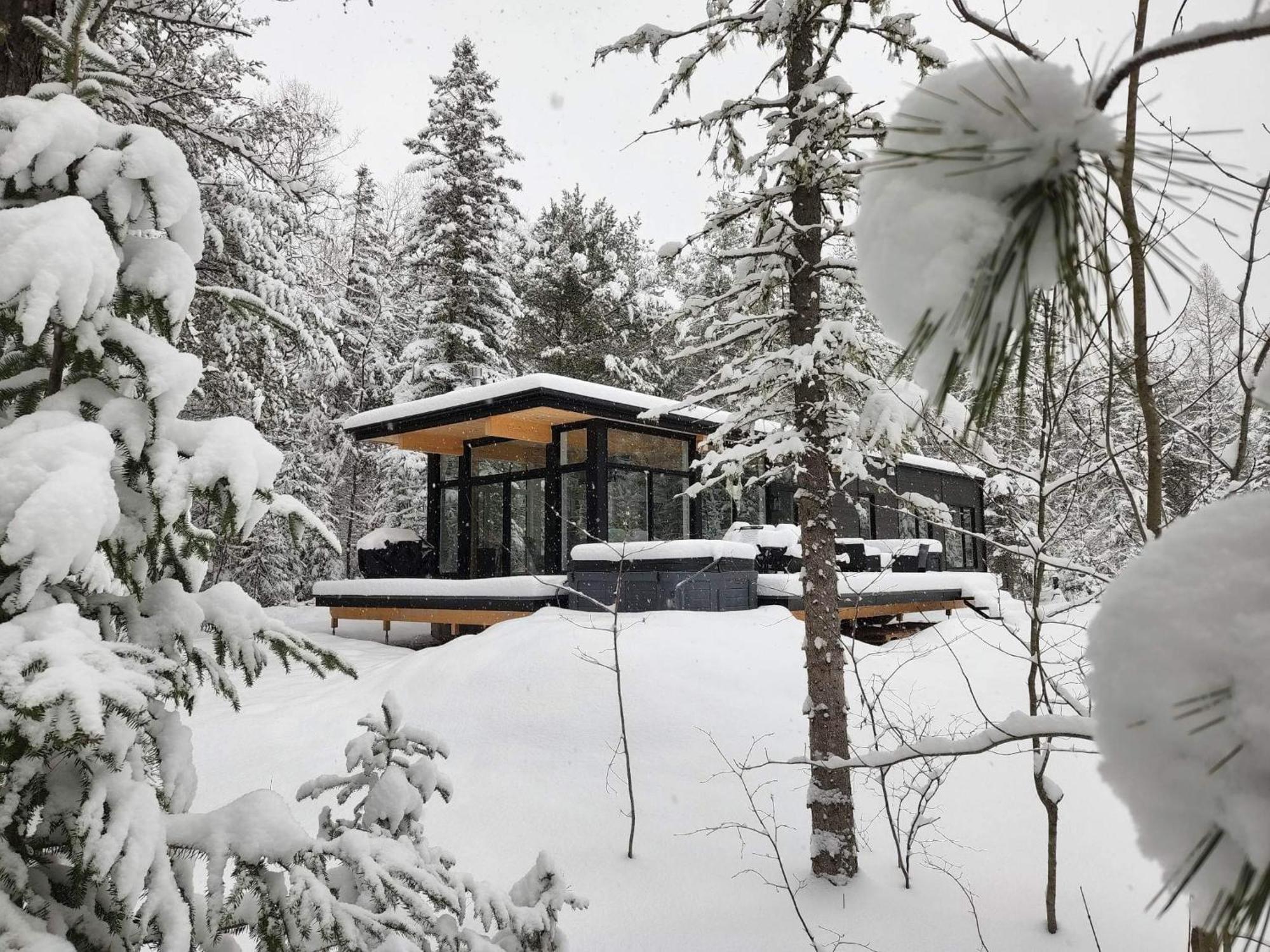 Les Chalets Double K # 1 Saint-Alexis-des-Monts Exteriör bild